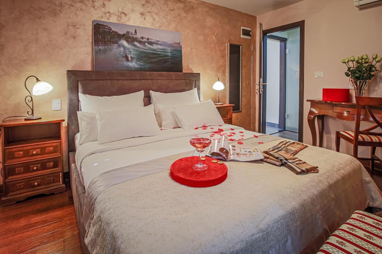 Theatre Luxury Rooms Spalato Esterno foto