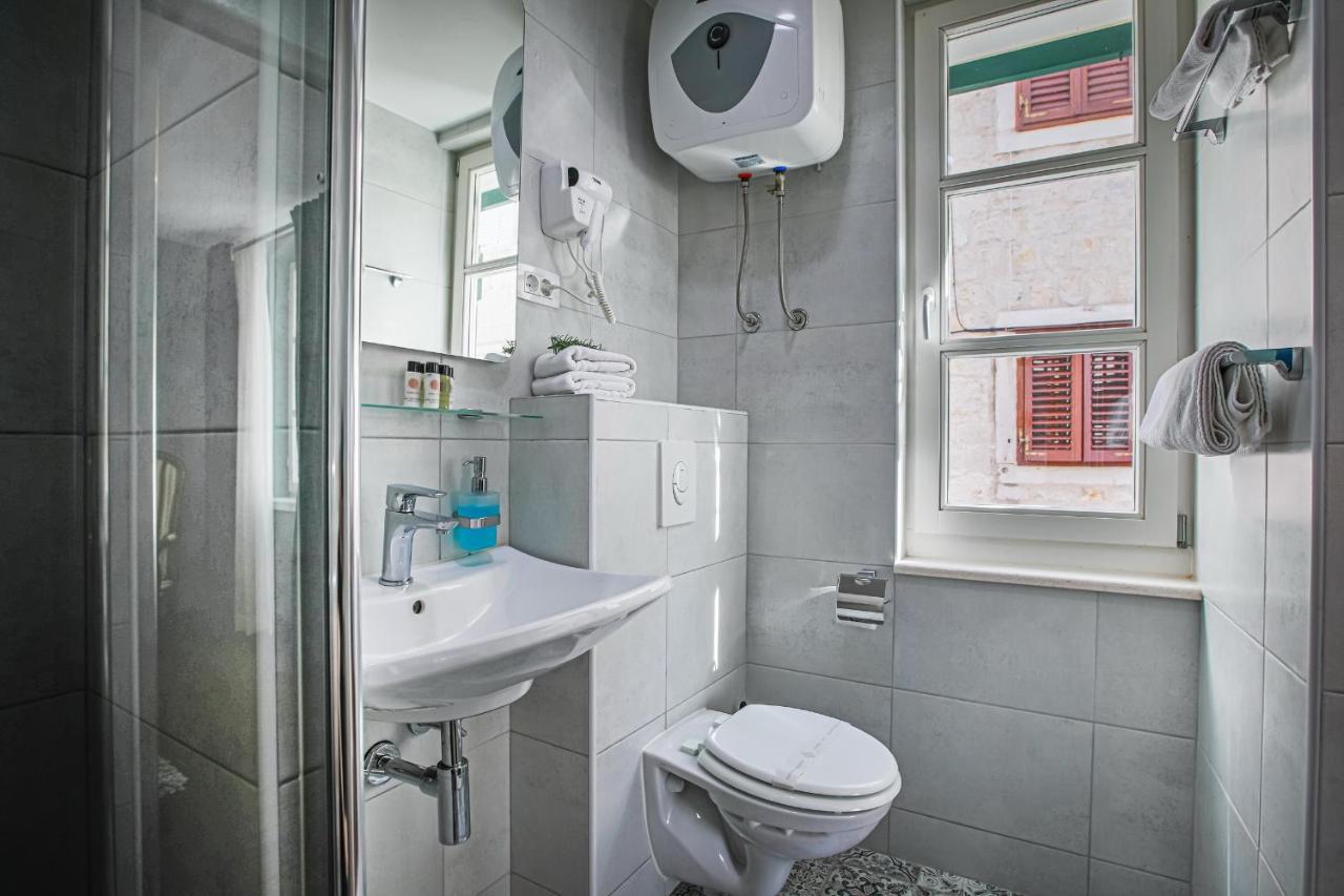 Theatre Luxury Rooms Spalato Esterno foto