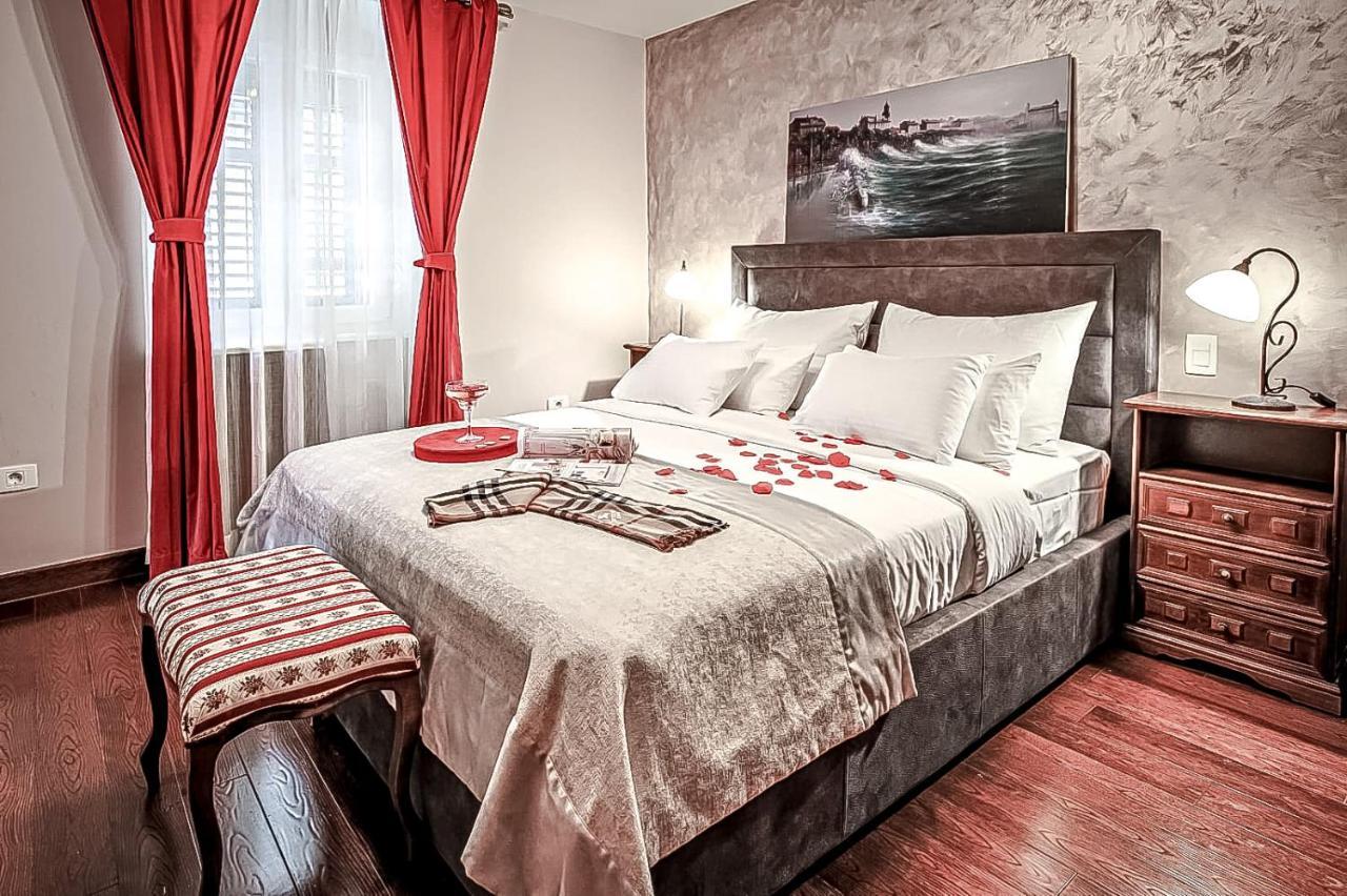 Theatre Luxury Rooms Spalato Esterno foto